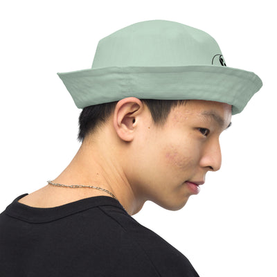 Reversible bucket hat