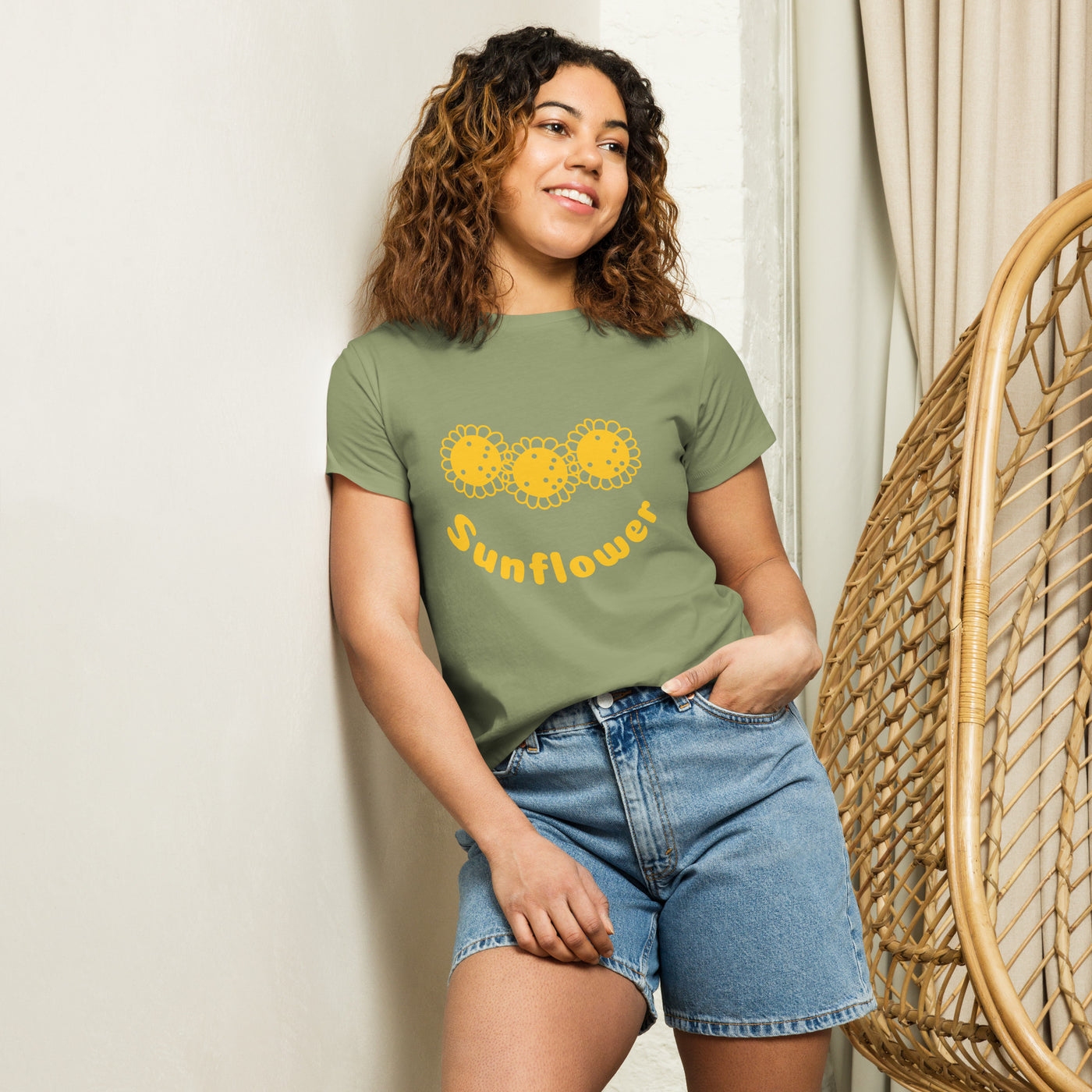 Women’s high-waisted t-shirt